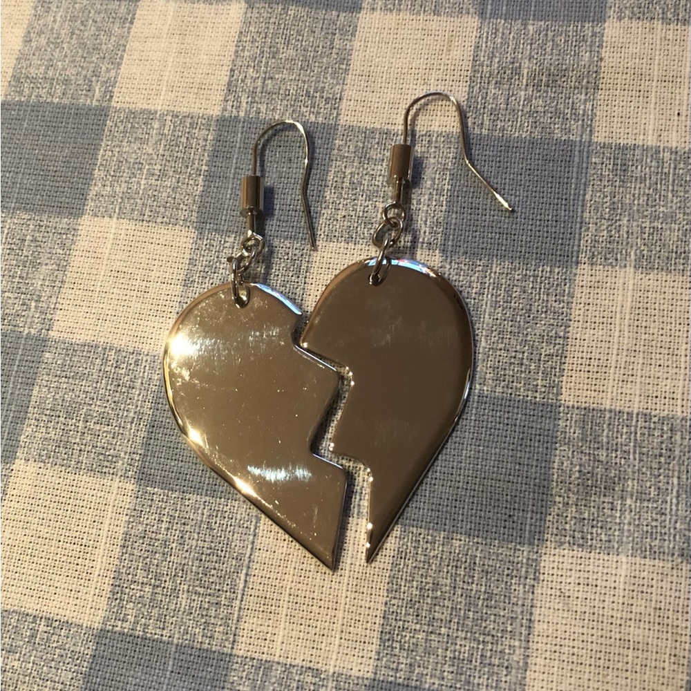 Shiny silver “broken heart” 💔 large sized earrings